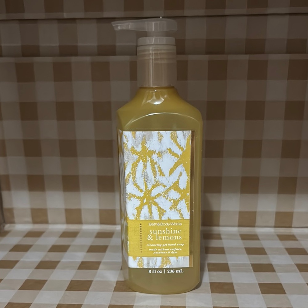 Bath & Body Works Yellow Sunshine & Lemons Hand Soap